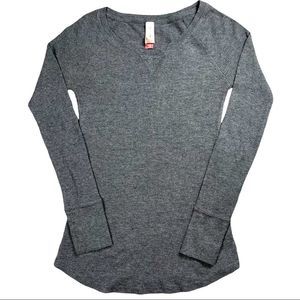 No Boundaries size small grey long sleeves, curved hem, scoop neck thermal shirt
